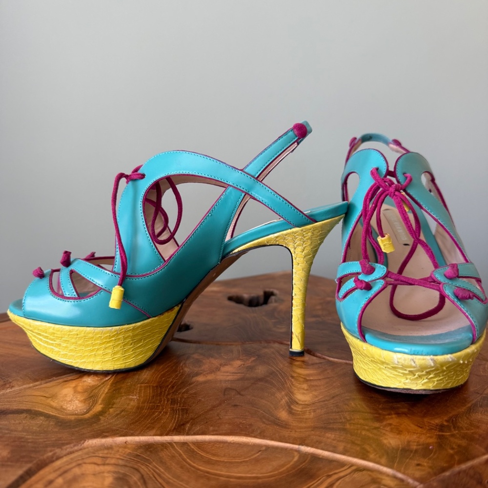 Shoes - Picture 5 of 5